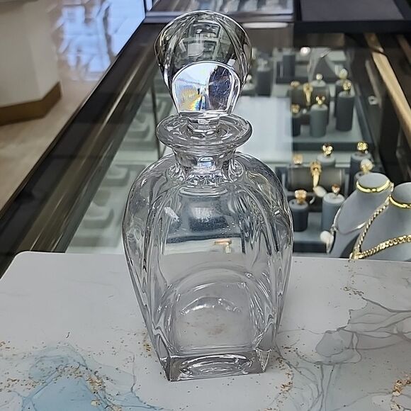 Shannon Crystal Decanter for Liquor - Picture 1 of 2
